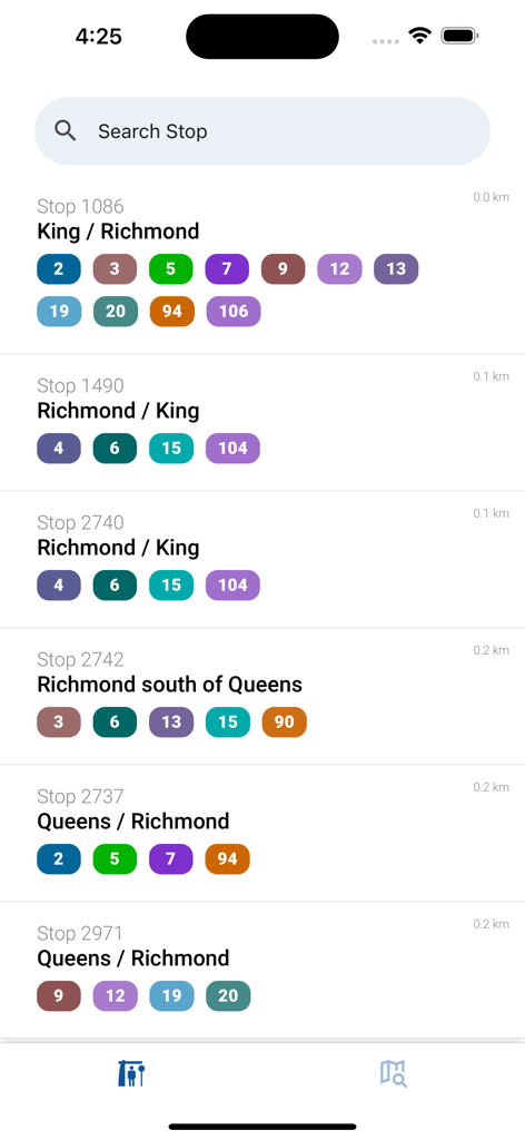 Oberfläche der London Transit App mit einer Liste von Bushaltestellen und verfügbaren Routennummern in London, Ontario