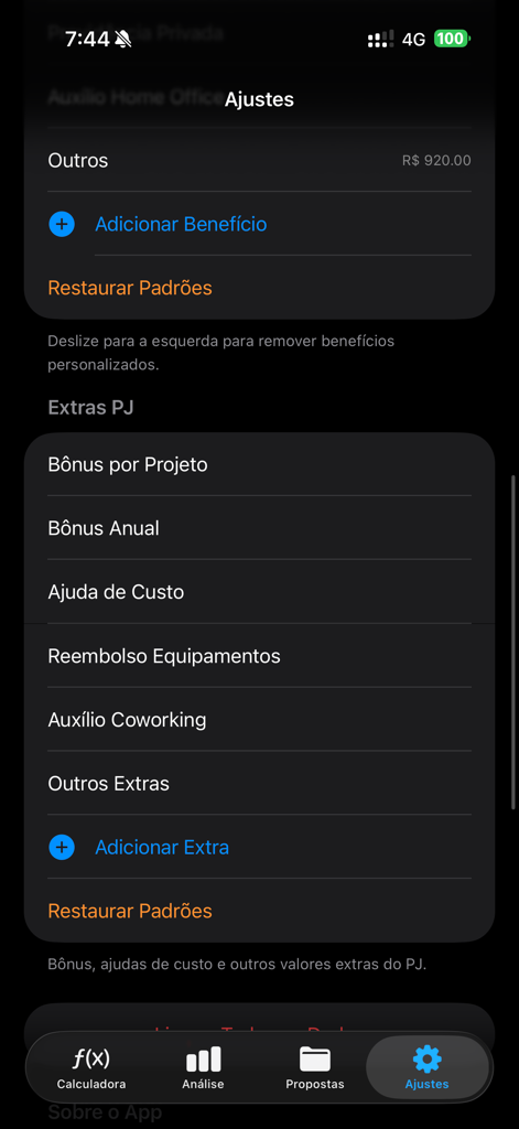 Tela de configurações do aplicativo de calculadora CLT vs PJ mostrando opções de benefícios extras para contratados independentes