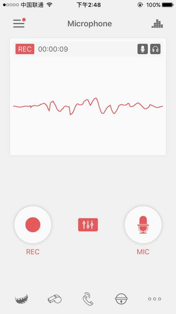Microphone HD - recorder voice changer memo - Pantalla de grabación de la aplicación Microphone HD que muestra una forma de onda de audio en vivo y botones de efectos de sonido.