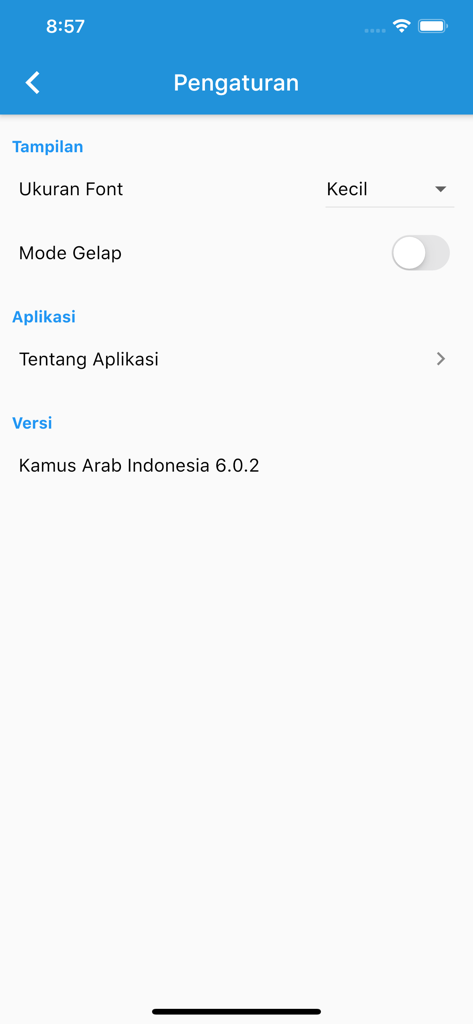 Kamus Arab Indonesia - Interfaz de configuración de la aplicación Kamus Arab Indonesia con opciones de tamaño de fuente y modo oscuro.