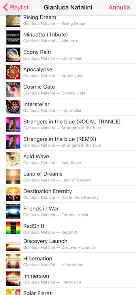 djTurntables - Pantalla de lista de reproducción de música en la aplicación djTurntables que muestra una lista de canciones con carátula de álbum
