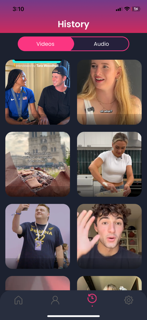 Interface de l'application SnapTik montrant l'écran de l'historique des téléchargements vidéo avec une grille de contenu sauvegardé.
