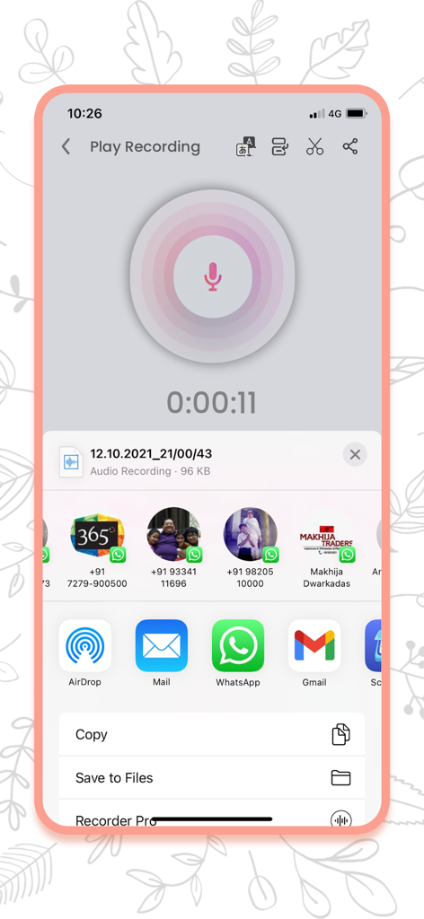 WhatsApp、Gmail、AirDrop経由でオーディオファイルをエクスポートするオプションが表示されたiPhone上のVoice Recorderアプリ共有画面
