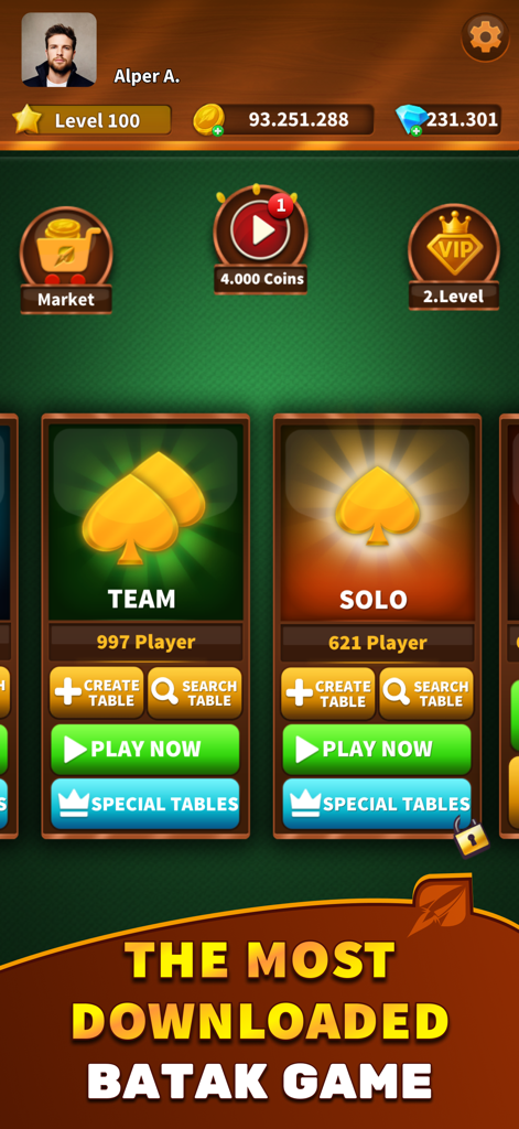 Main menu screen of Batak Online HD Spades game showing team and solo play options