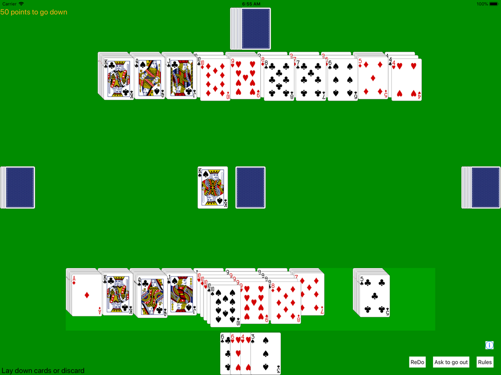 Hand And Foot Canasta - Klassische Hand and Foot Canasta Kartenspiel-Oberfläche auf einem grünen Tischhintergrund