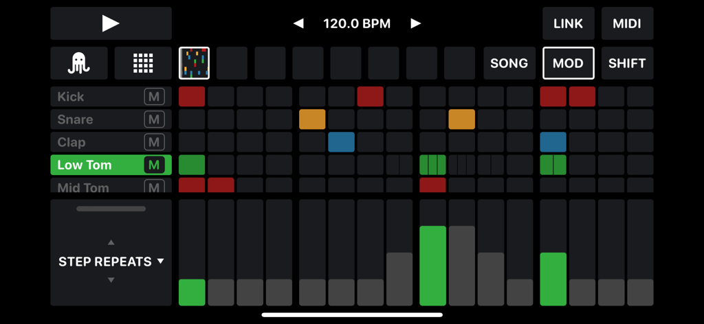 Interface du séquenceur de batterie MIDI OCTACHRON montrant la modulation de piste et les réglages de répétition de pas