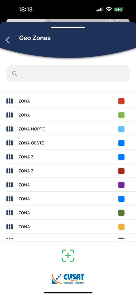 Cusat View - Pantalla de la aplicación móvil que muestra una lista de geocercas y zonas de rastreo con iconos de estado codificados por colores
