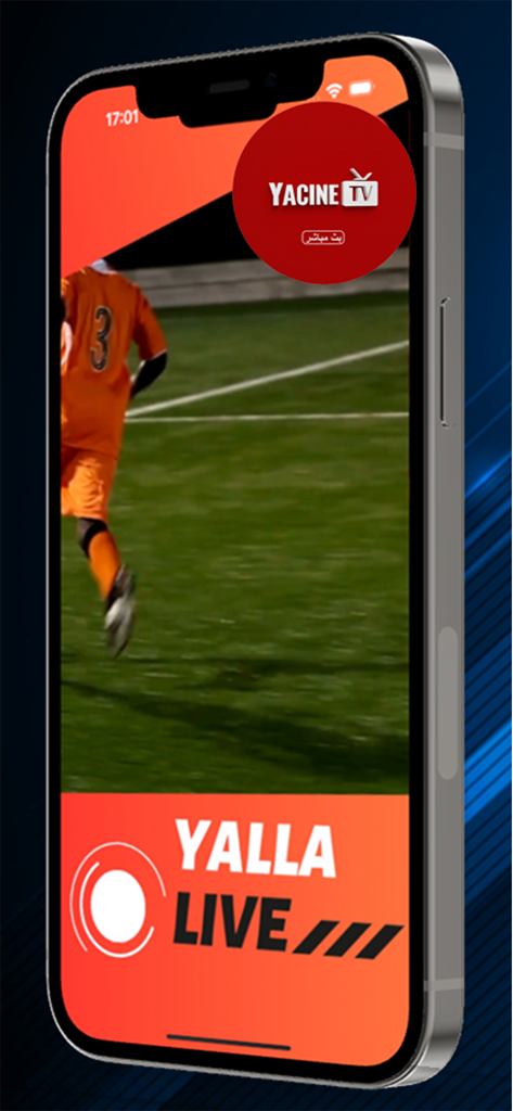 Smartphone mostrando la interfaz de la aplicación Yacine TV con un fondo de partido de fútbol y la marca Yalla Live.