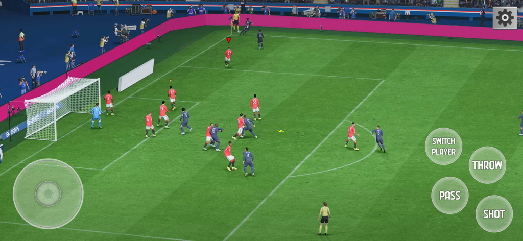 Play Football Games 2025 Goals - Captura de pantalla de juego de un partido de fútbol móvil con jugadores en el campo y controles táctiles.