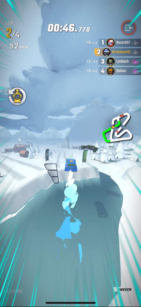 Mad Skills Rally X - Drifting! - Un coche de rally azul saltando sobre una pista nevada en el juego móvil Mad Skills Rally X.