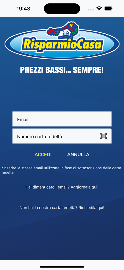 Schermata di accesso per l'app Risparmio Casa con campi di inserimento email e numero carta fedeltà