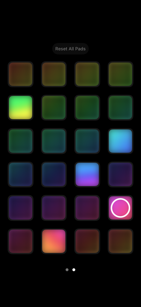 Interface da soundboard de loop de 24 pads com botões de gradiente coloridos para mixagem de música