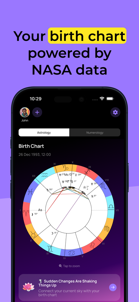 Una pantalla móvil que muestra una detallada carta astral en la aplicación Stargaze con texto que menciona que está impulsada por datos de la NASA.