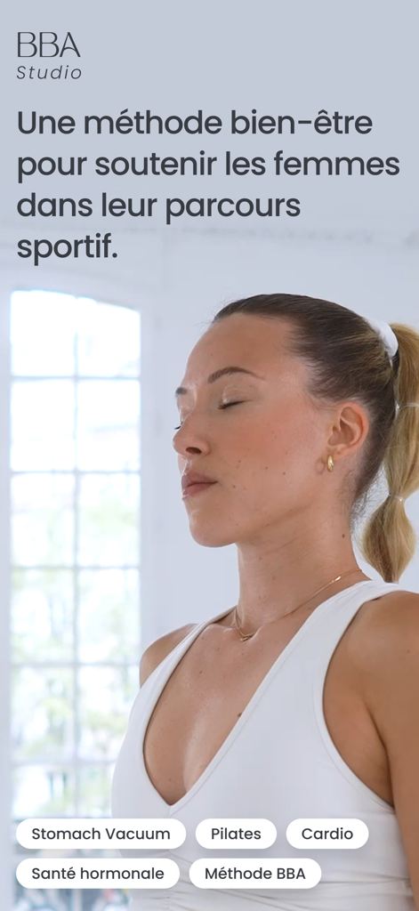 BBA Studio - Femme sereine pratiquant la méthode de bien-être BBA Studio pour le Pilates et la santé hormonale.