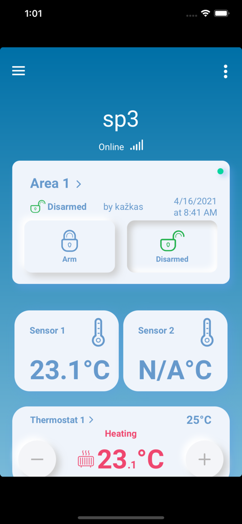 Protegus 2 - Interface do aplicativo móvel Protegus 2 mostrando o status de ativação da segurança residencial e controles de temperatura do termostato inteligente