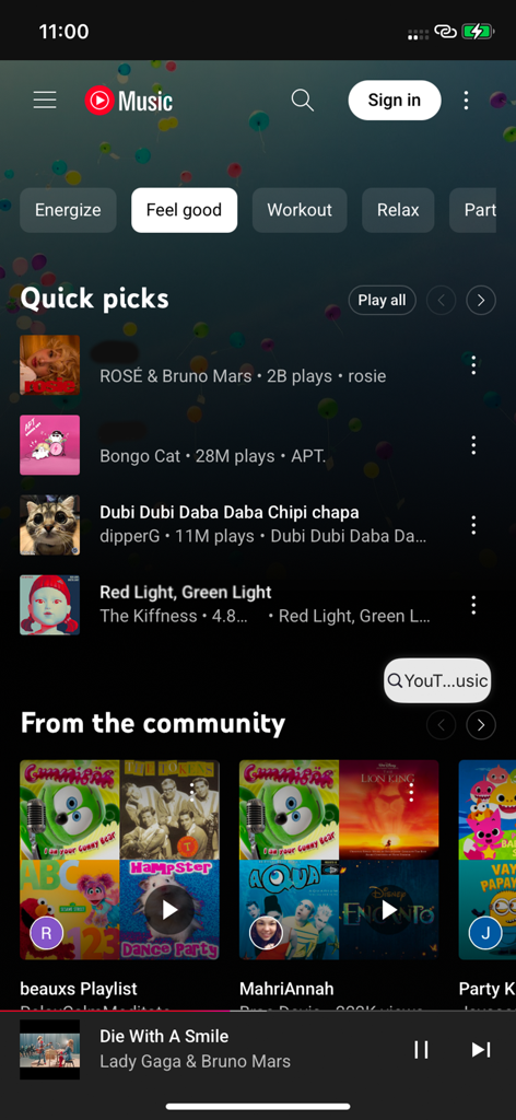 Oberfläche der Float Tube App, die Musikkategorien, Songauswahlen und einen Musikplayer unten anzeigt.