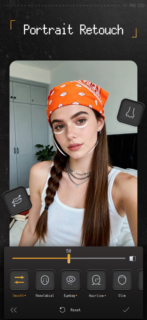Interface de l'application ProCCD montrant des fonctionnalités de retouche de portrait, y compris le lissage et l'amincissement du visage sur un selfie