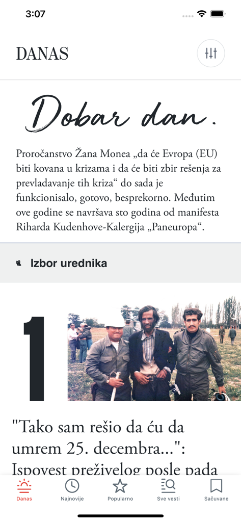 Feed principal de la aplicación de noticias móviles Velike price mostrando artículos de periodismo de formato largo y una sección de elección del editor con fotos históricas.