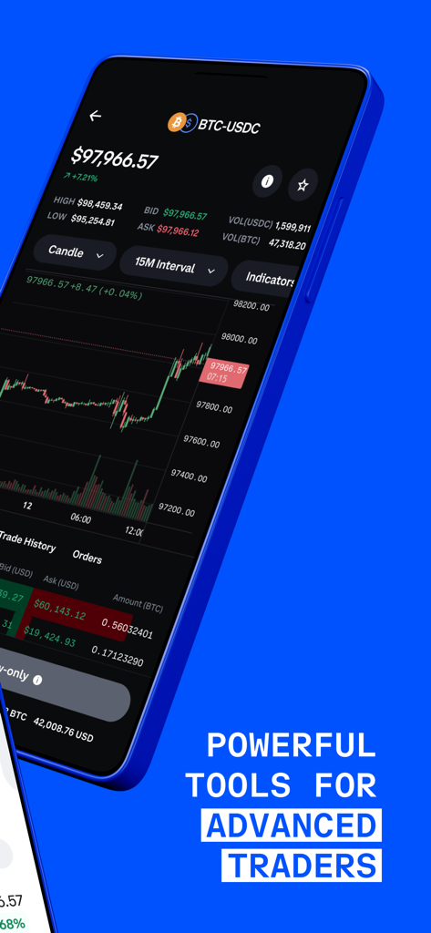 L'application mobile Coinbase présente une interface de trading avancée avec des graphiques en chandeliers et des carnets d'ordres pour la paire BTC-USDC.