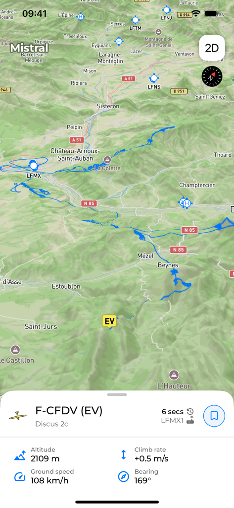 Mistral Gliders - Una interfaz de mapa que muestra trayectorias de vuelo de planeadores en vivo y datos técnicos de vuelo