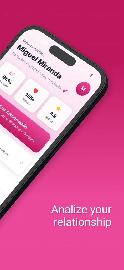 Interfaz de la aplicación CoupleAI mostrando métricas para análisis de relaciones y escaneo de conversaciones.