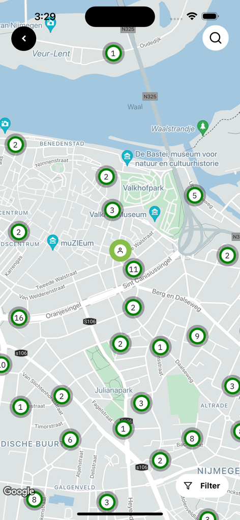 50five - Interface de carte de l'application 50five montrant les points de recharge pour véhicules électriques disponibles dans une zone urbaine