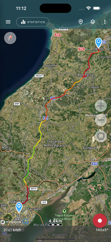 Geo Tracker - GPS Tracker - Satellitenkarte zeigt eine aufgezeichnete GPS-Route mit Geschwindigkeitsanzeigen