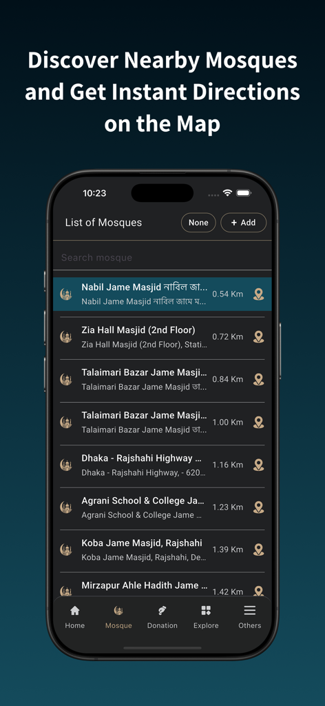 Muslim Times Pro: Prayer,Quran - Captura de tela do aplicativo Muslim Times Pro mostrando uma lista de mesquitas próximas com distâncias e ícones de navegação em uma elegante interface escura.