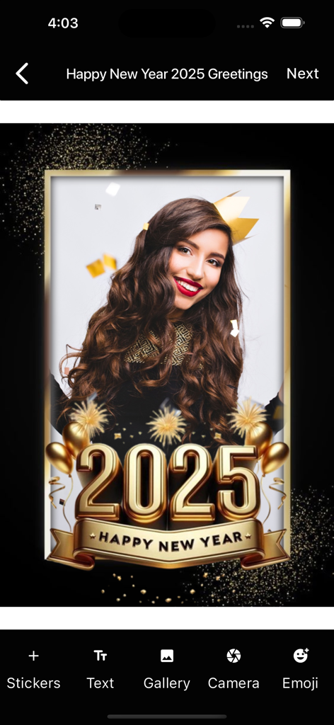 축제 금 장식으로 맞춤 제작된 사진 프레임을 보여주는 새해 2026 인사 모바일 앱 인터페이스.