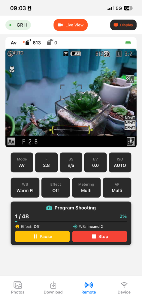 Smart Photo Sync - Smartphone screen showing the remote control interface of Smart Photo Sync with a live camera preview and adjustable shooting settings