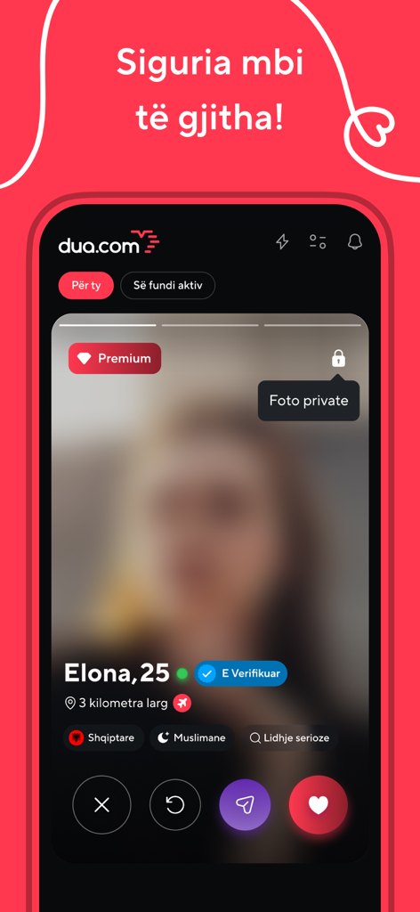 dua.com - Albanian Dating app - Interfaz de la aplicación Dua.com que muestra un perfil privado difuminado y una insignia de verificación para la seguridad del usuario.