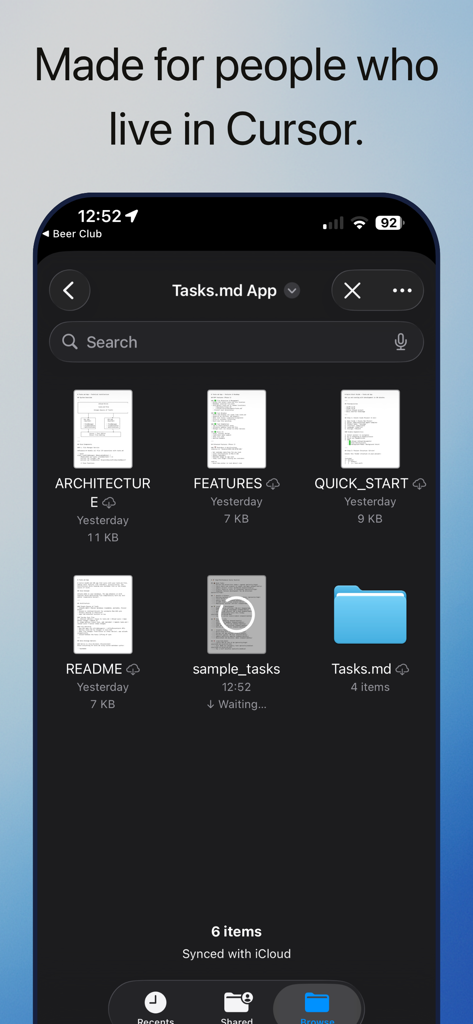 Tasks.mdアプリのファイルブラウザインターフェース。iCloudと同期されたMarkdownドキュメントを表示。