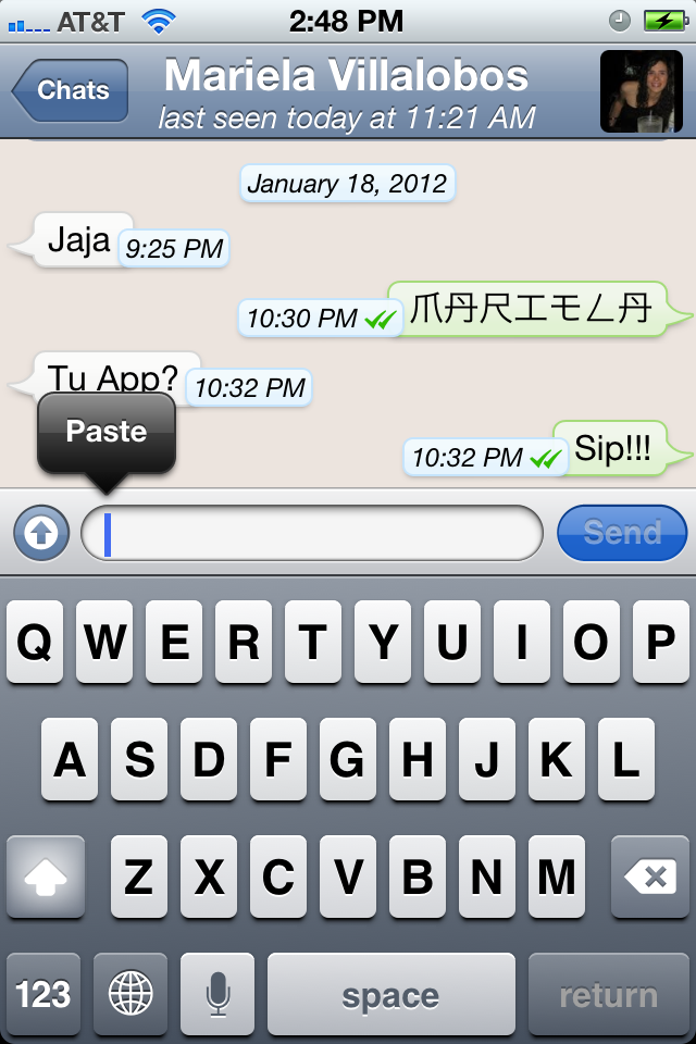 Status Styler - Messaging app chat showing stylized font text and the paste function.
