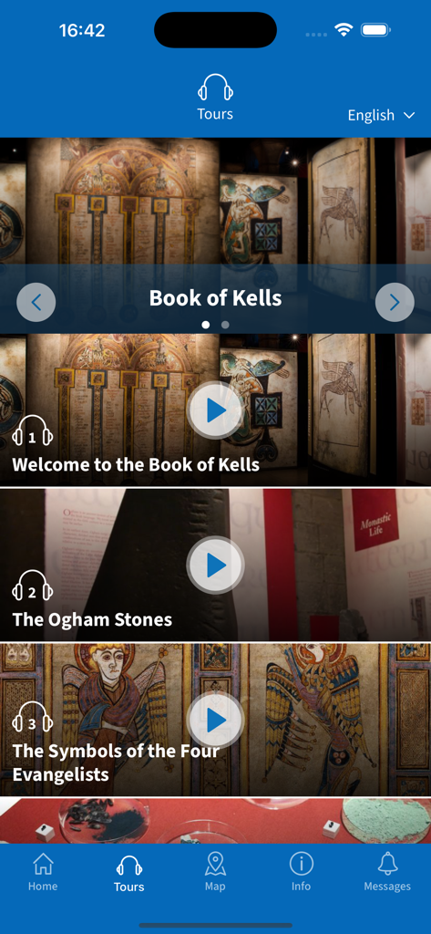 Visit Trinityアプリのインターフェース。ケルズの書と歴史的遺物のオーディオツアーが表示されています。