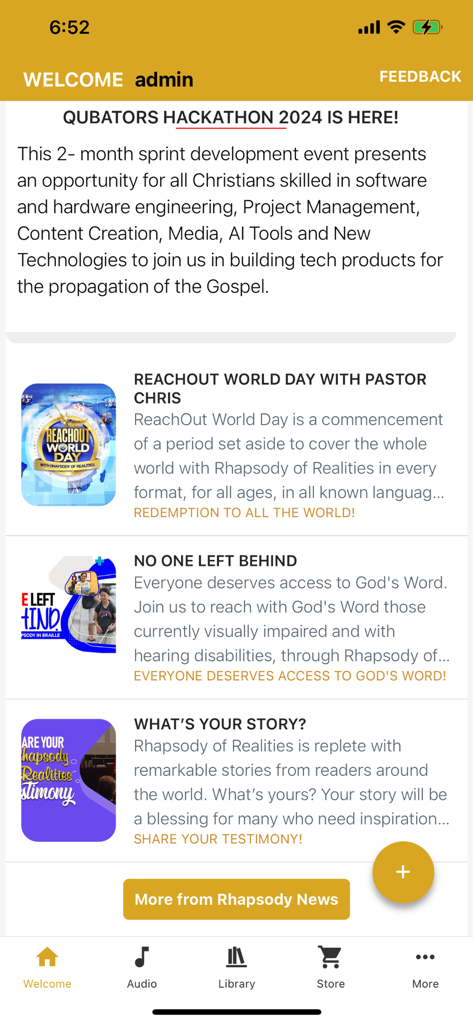 La pantalla de bienvenida de la aplicación Rhapsody of Realities mostrando artículos de noticias sobre un hackathon y programas de alcance mundial.