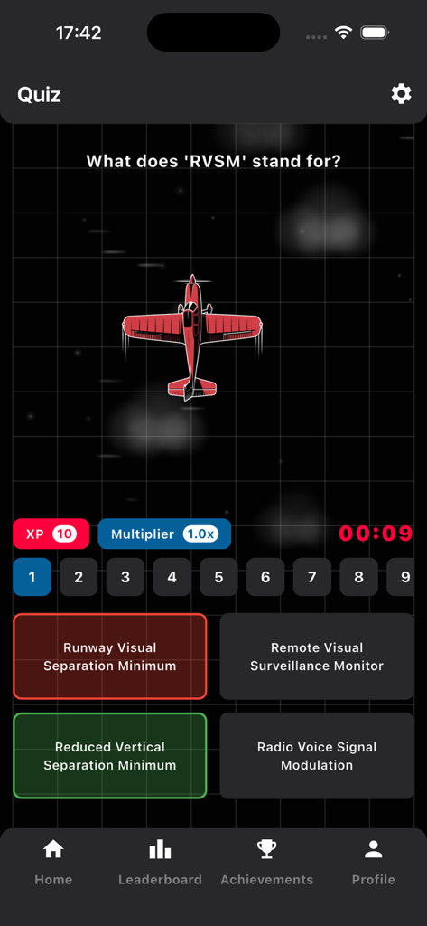 Aviators Quiz - Aviators Quizアプリのインターフェース。RVSMに関する多肢選択問題と赤い飛行機のイラストが表示されます。