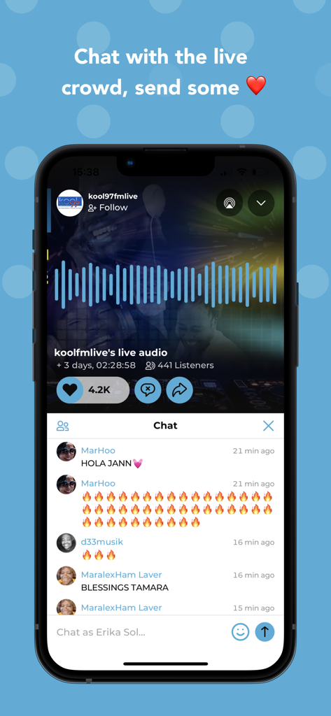 Mixlr - Social Live Audio - Interfaz de la aplicación Mixlr mostrando una transmisión de audio en vivo y chat comunitario en tiempo real.