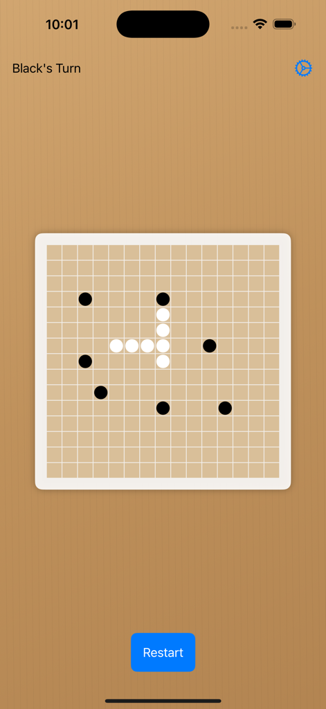 Gomoku Chess For Watch - Gomoku board game interface with black and white pieces on a wooden background