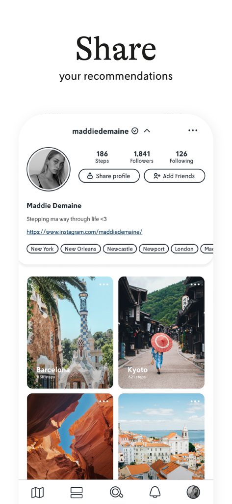 Interfaz de perfil de usuario en la aplicación Step que muestra fotos de viajes curadas y recomendaciones para Barcelona y Kioto