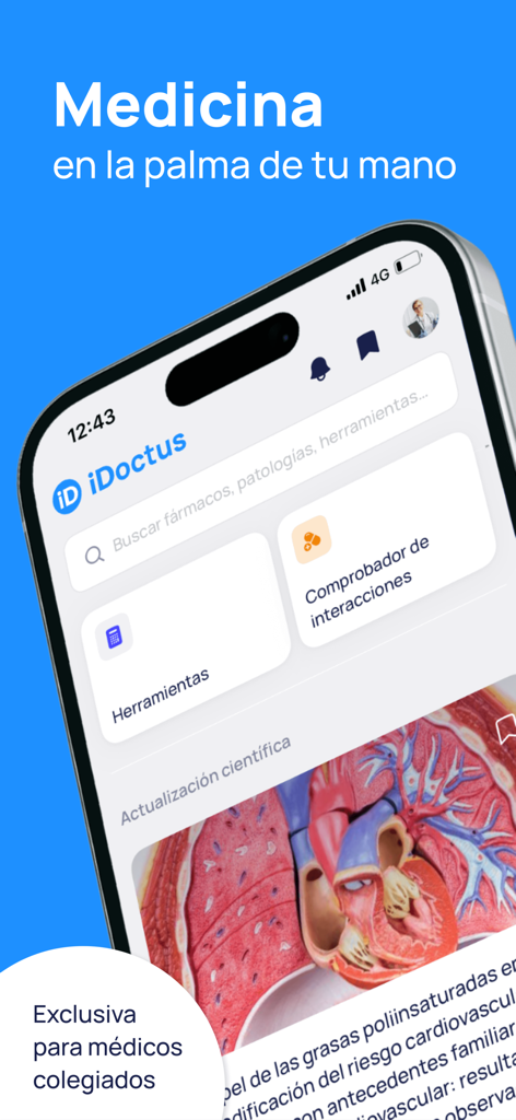 iDoctus - Pantalla de inicio de la aplicación móvil iDoctus en un smartphone mostrando herramientas médicas y comprobador de interacciones farmacológicas en español para médicos licenciados.