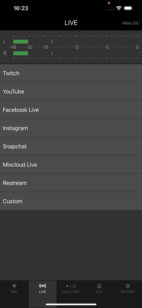 DJM-REC: DJ live/recording app - DJM-REC app interface showing live streaming platform options and audio level meters