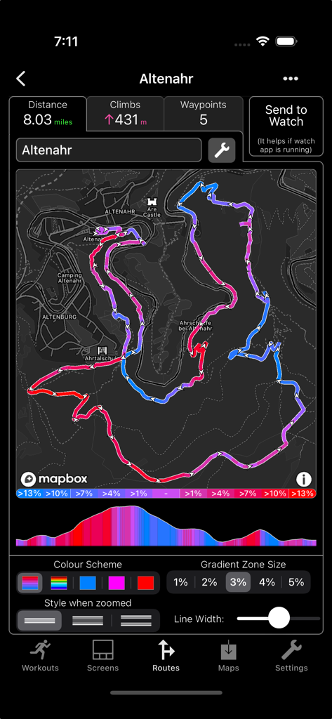 標高プロファイルと傾斜カラーコーディング付きの詳細な地形ルートマップを表示しているWorkOutDoorsアプリの画面