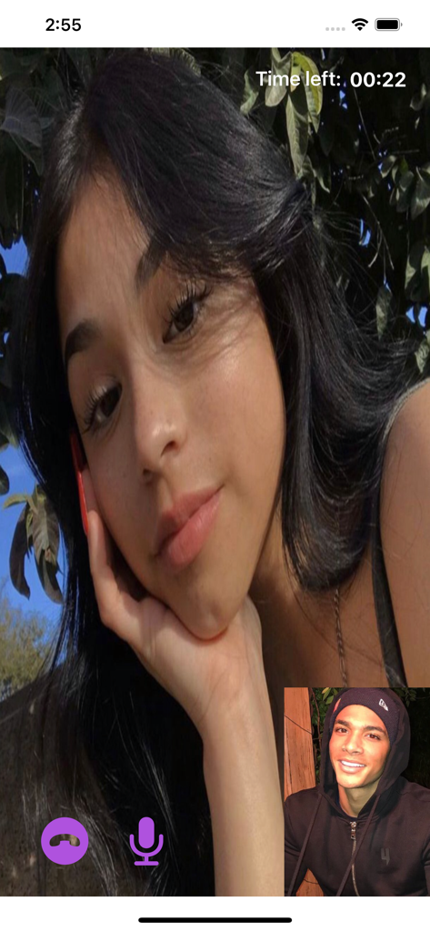 Interfaz de la aplicación Cuff mostrando un chat de video en vivo entre dos personas con un temporizador de cuenta regresiva.