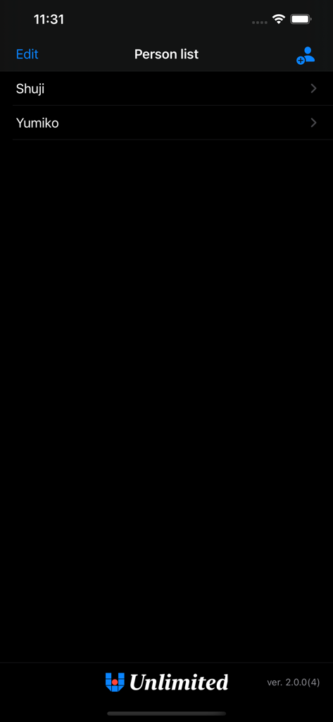 Una captura de pantalla que muestra la pantalla de lista de personas en la aplicación Gráfico de Biorritmos con nombres para hacer un seguimiento de varios usuarios