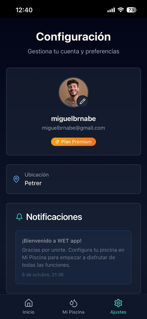 WET app Piscinas - User profile and settings screen in the WET app Piscinas showing account information and premium plan button
