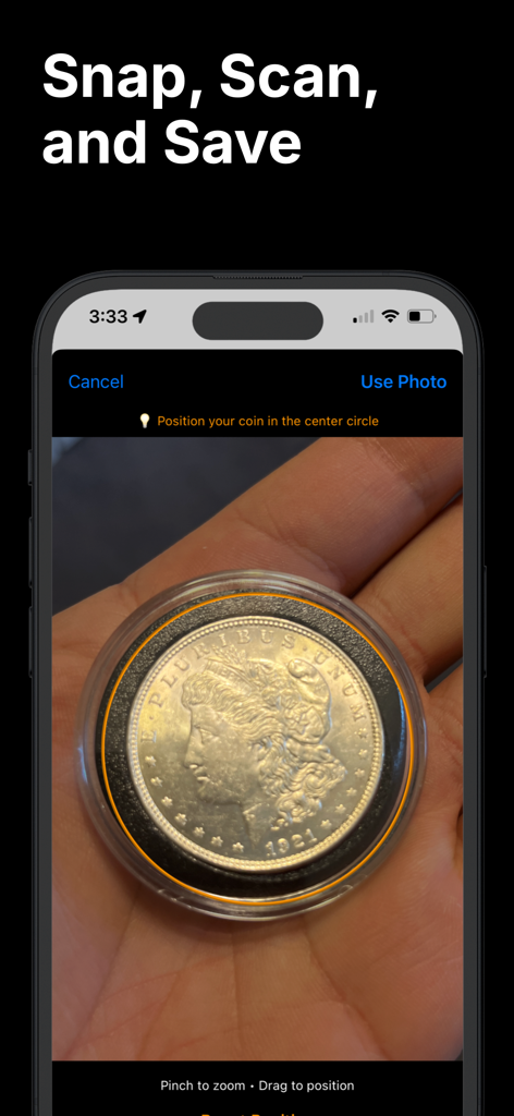 Coin Value Identifier - Interfaccia della fotocamera di uno smartphone che si concentra su una moneta d'argento per l'identificazione.