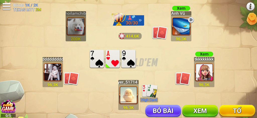 Mobile Gameplay-Oberfläche eines Texas Hold'em-Spiels innerhalb des Sam Loc Kartenspiel-Apps