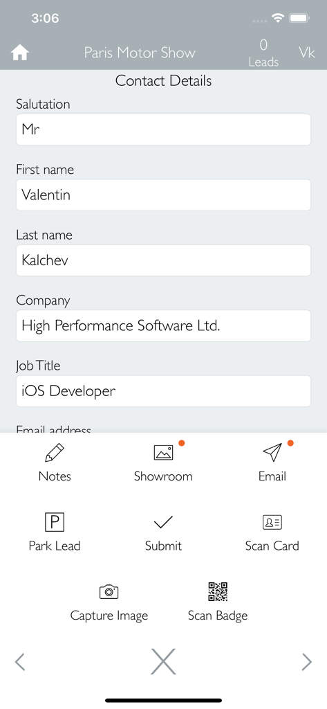 Zuant - Interface do aplicativo Zuant mostrando um formulário de detalhes de contato de leads com opções para digitalizar crachás e cartões