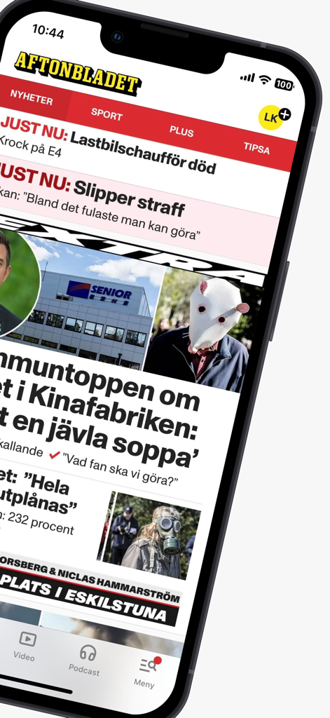 Uno smartphone che mostra l'interfaccia dell'app Aftonbladet Nyheter con titoli di breaking news svedesi e schede di navigazione