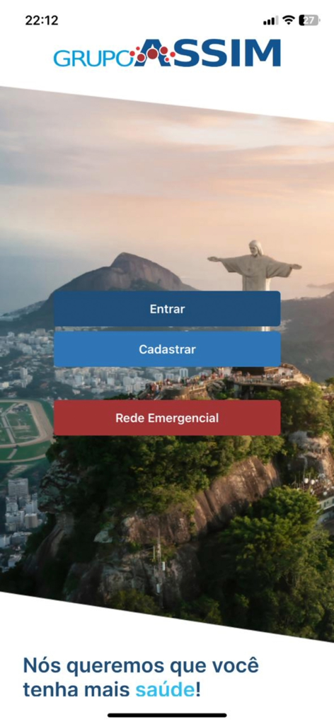 ASSIM SAÚDE - Login screen of the ASSIM SAUDE health insurance app with Rio de Janeiro background and buttons for login and emergency services